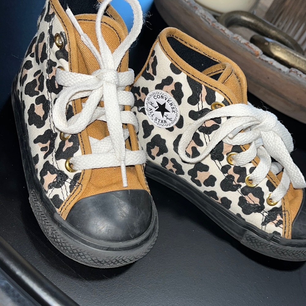toddler leopard converse